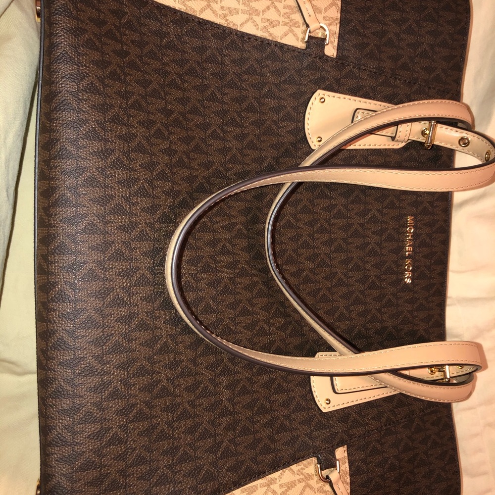 Brand new, never been used, Michael Kors tote